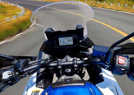 SuzukiSV-7GX Modell 2026 Brilliant verbunden.